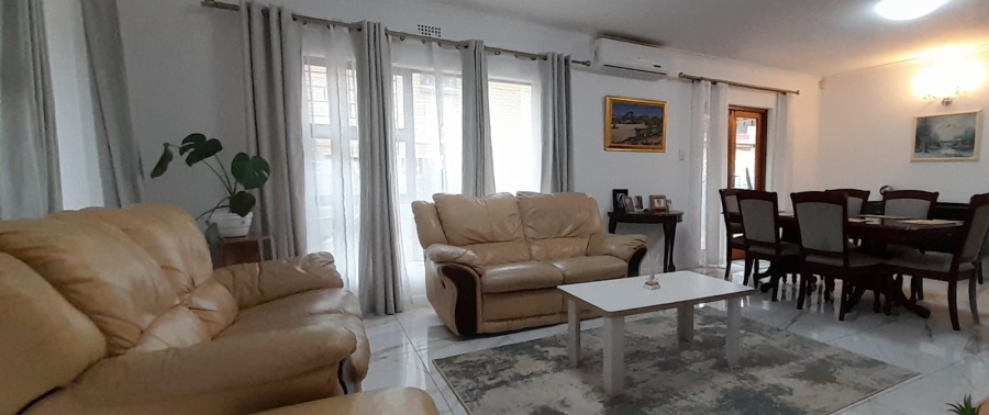 4 Bedroom Property for Sale in Gordon Strand Estate Western Cape
